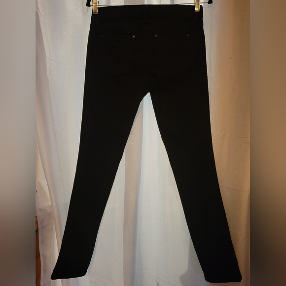 * * ALICE + OLIVIA black mid rise straight leg jeans 👖 - Picture 3 of 6